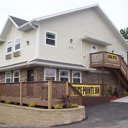 Price Pointe Inn 워키쇼 외부 사진