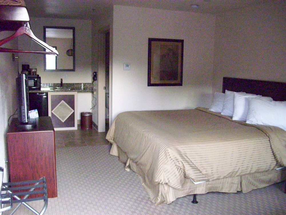 Price Pointe Inn 워키쇼 외부 사진