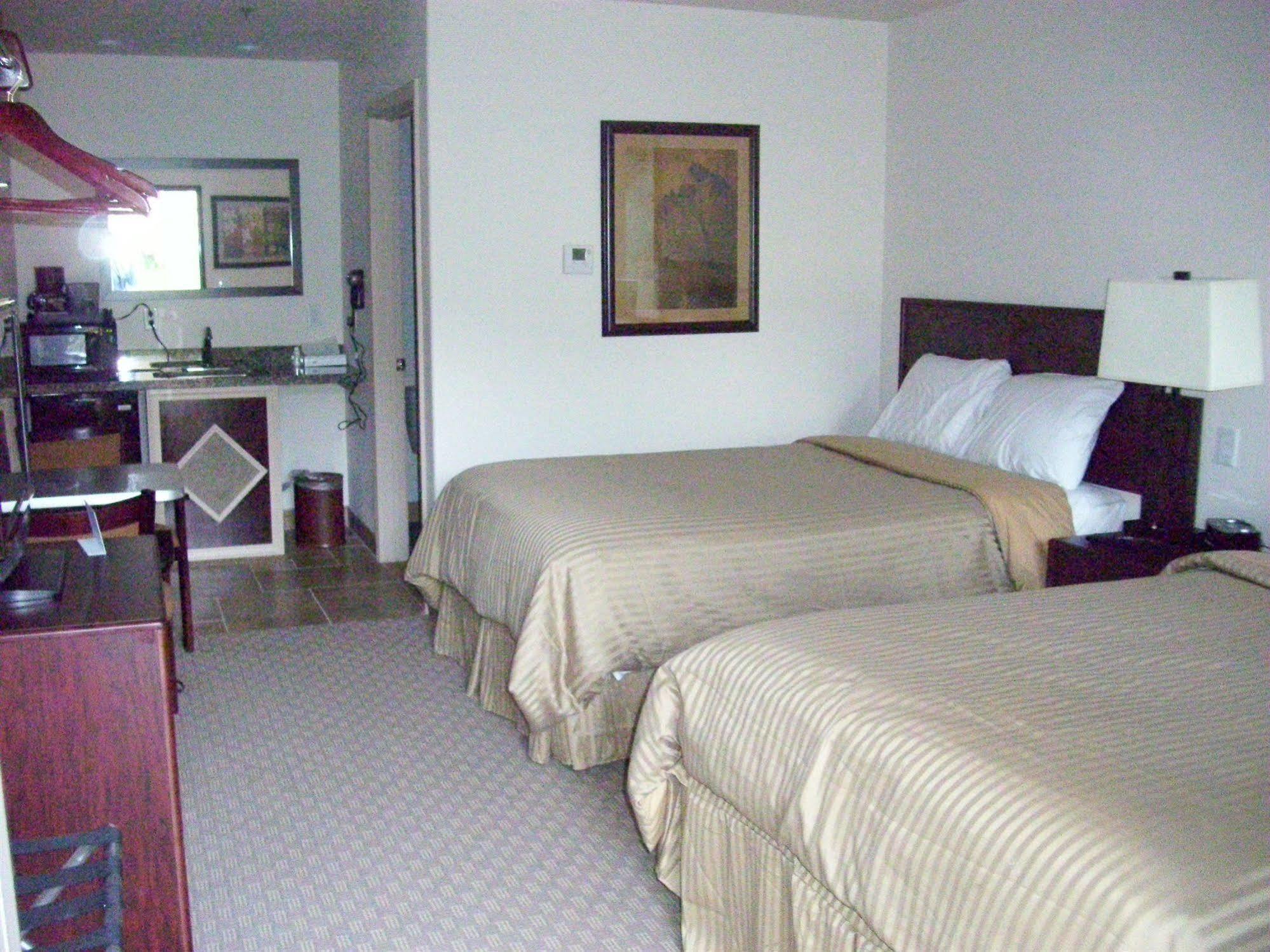 Price Pointe Inn 워키쇼 외부 사진