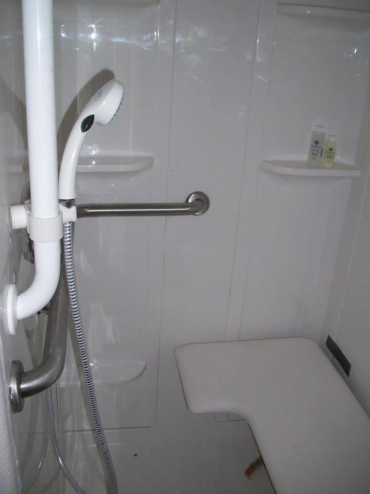Price Pointe Inn 워키쇼 외부 사진